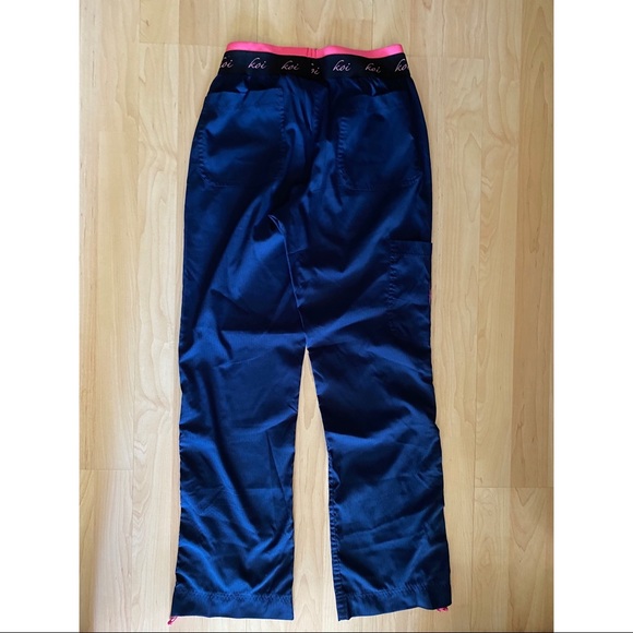 Koi Lite Scrubs - Picture 5 of 5